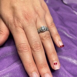 💍 ✈️ 💎 Beautiful Travel Ring with 1 Carat Filigree Style Rhodium Plating #EA41